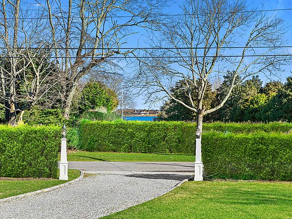 3rd image of 103 Seafield Ln