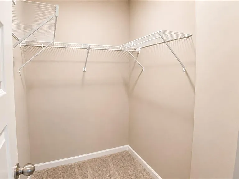 100 Squarewood Ln — Photo 10