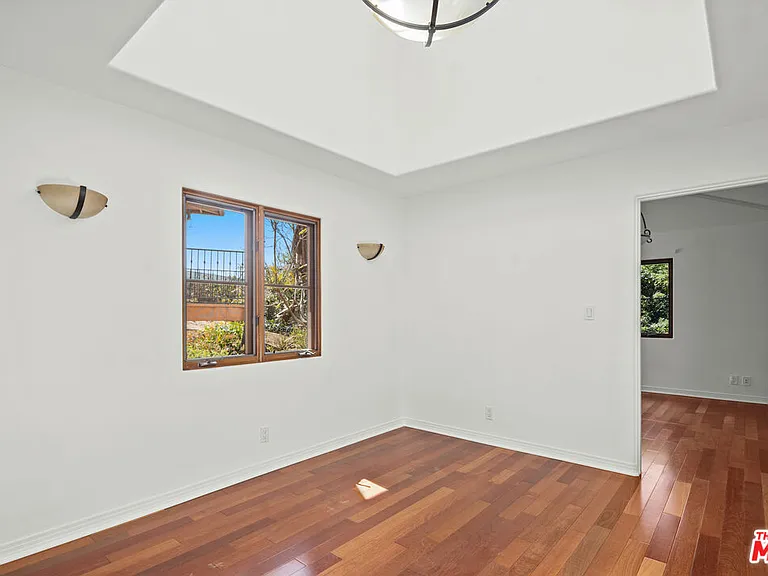 16820 W Sunset Blvd — Photo 17