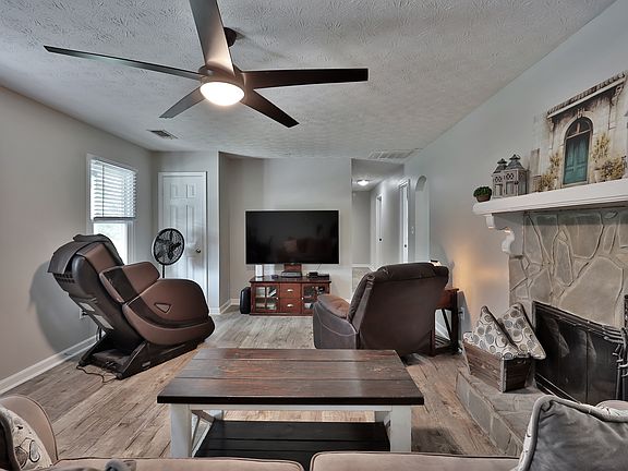 5th image of 3163 Rocky Point Ct