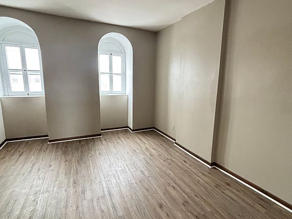 4th image of 341 Franklin St #4