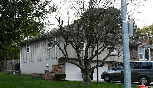 2nd image of 11605 E 61st St