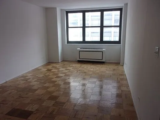 Rented by Carlyle Property Management | media 14