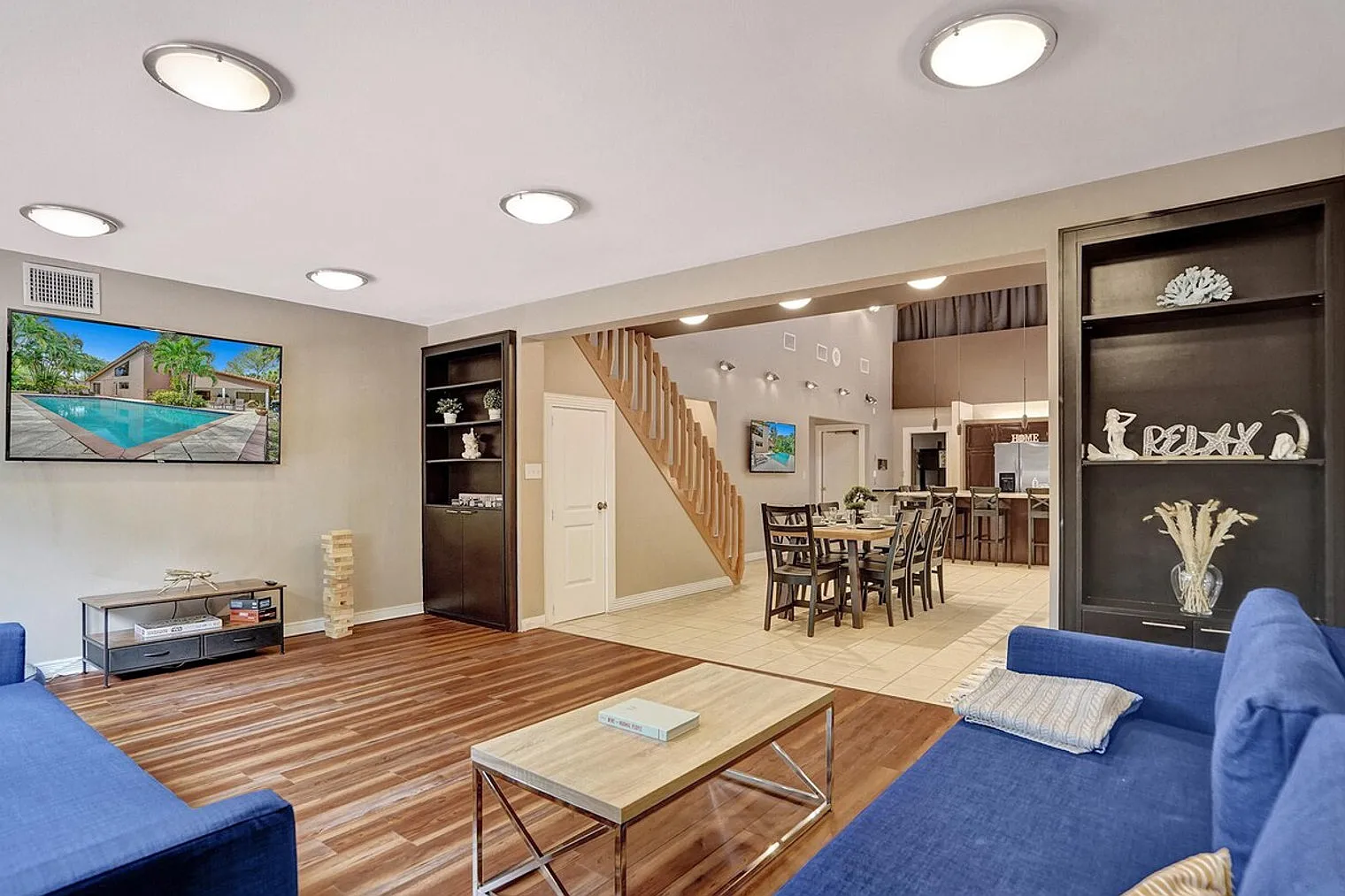 6 bed, 5.0 bath, 4090 sqft, $12,418 — Photo 1