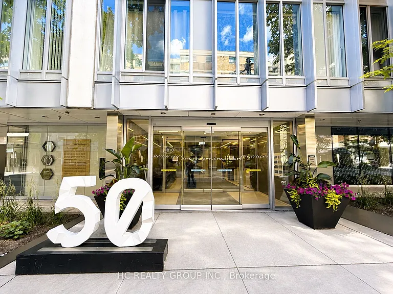 50 McCaul St #315 — Photo 1