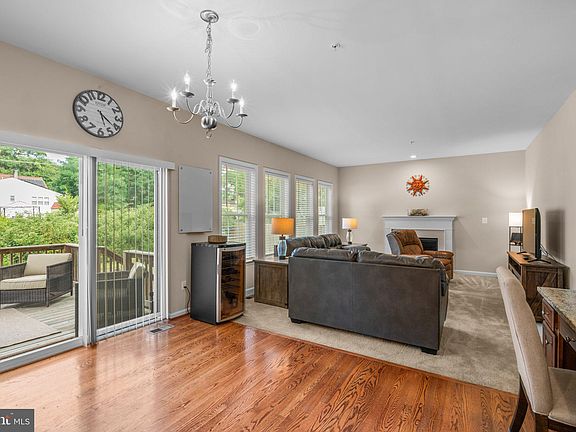 4th image of 10106 Lily Pond Dr