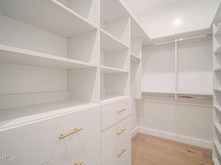 12424 E Victoria St — Photo 68