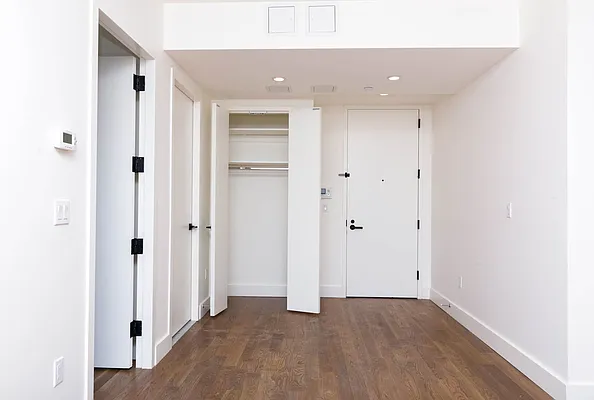 Rented by Nooklyn NYC LLC | media 45