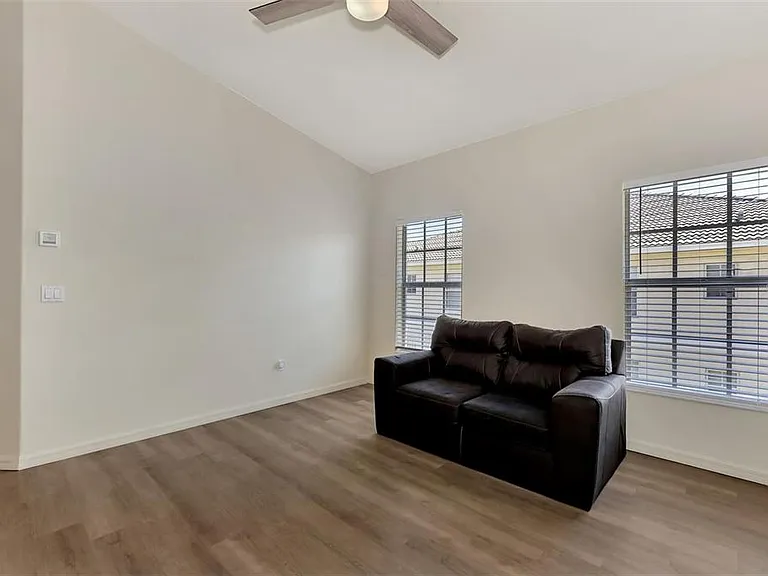 400 Mirabella Cir #201 — Photo 10