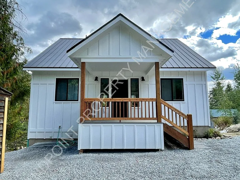 171 Cedar Dr — Photo 2