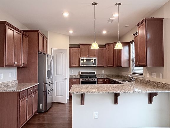2nd image of 1447 Glenwater Dr