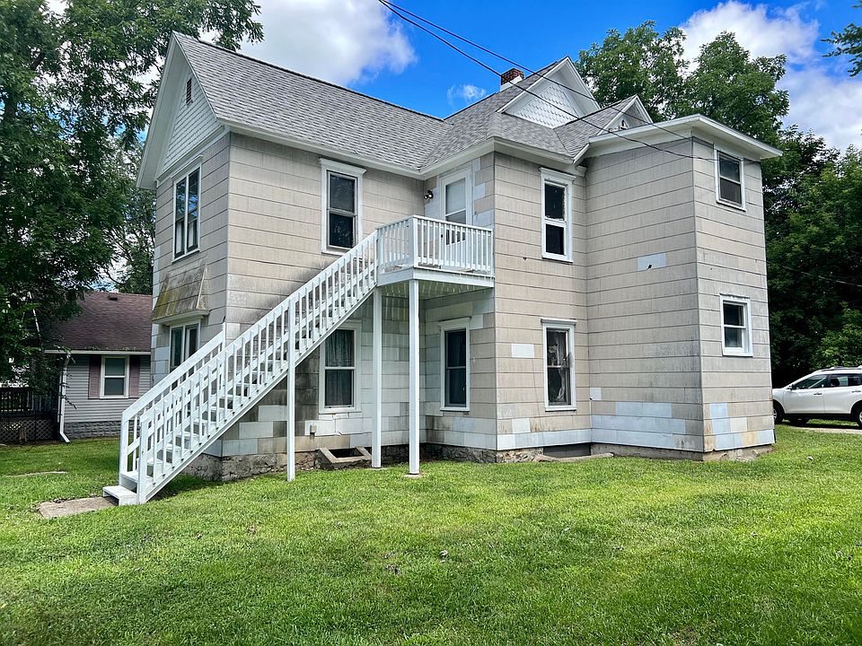 1st image of 129 Meachem Ave