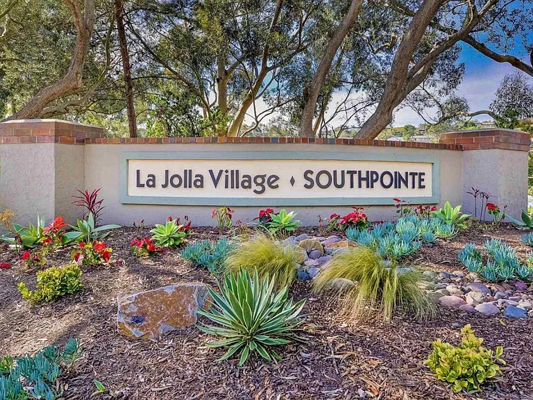 8017 Caminito Gianna — Photo 2