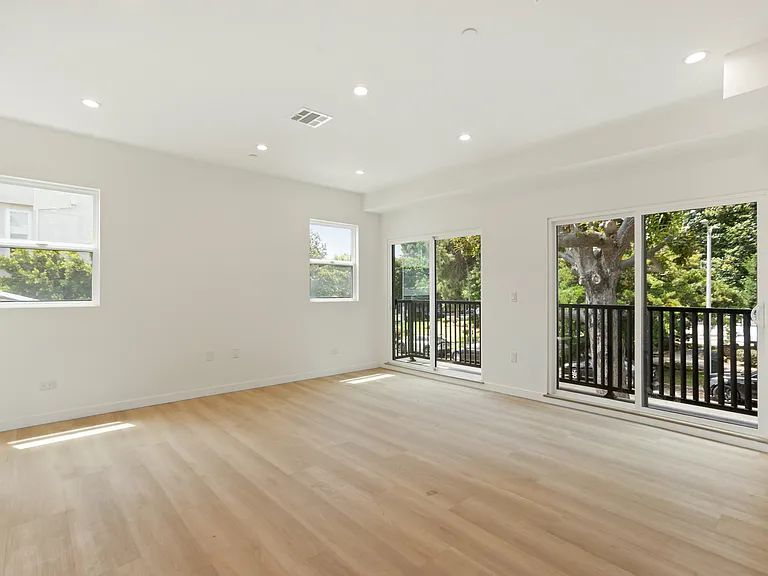 1840 Stoner Ave #1/2 — Photo 10