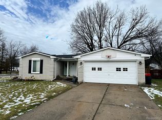 16390 E Rutherland St, Southfield, MI 48076