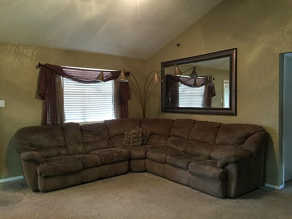 5th image of 214 Perthshire Dr