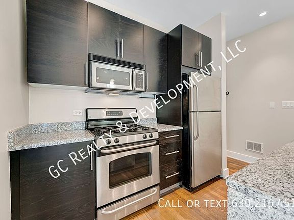 5th image of 1625 W Ainslie St #1W