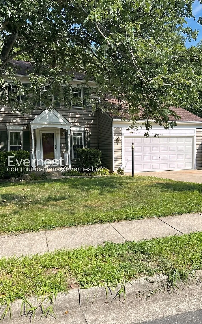 4 bed, 3.5 bath, 2738 sqft, $3,195 — Photo 1