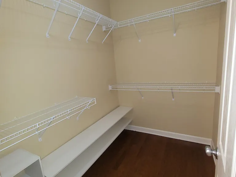 545 Griffin Cir — Photo 14