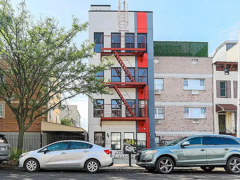 66 Pulaski St #1 — Photo 12