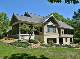 3220 S Lee Point Rd, Suttons Bay, MI 49682