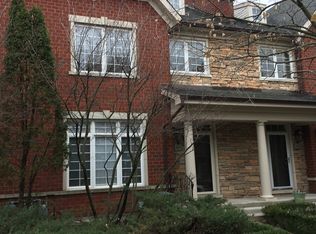 4273 Linden Tree Ln, Glenview, IL 60026