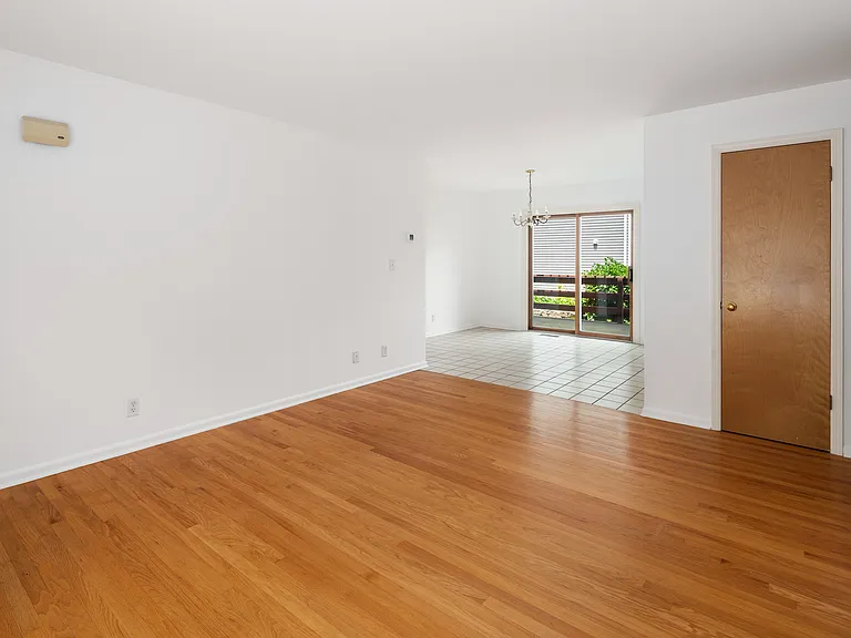 44 Pleasant St #23D — Photo 12