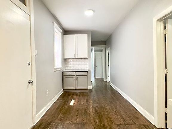4th image of 1251 W Rosemont Ave Unit 6259-1