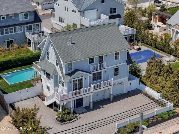 912 Ocean Ave, Mantoloking, NJ 08738