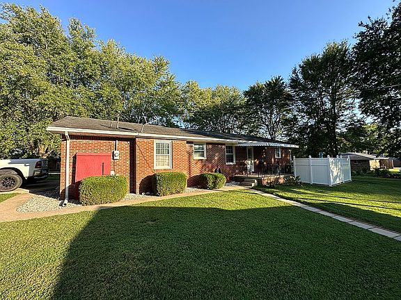 2nd image of 203 Maddux Ave