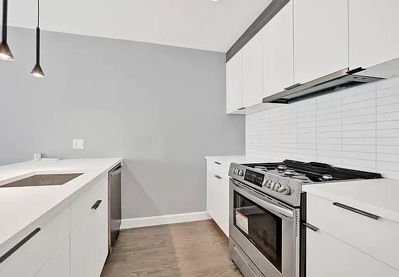 5th image of 114-49 168th St