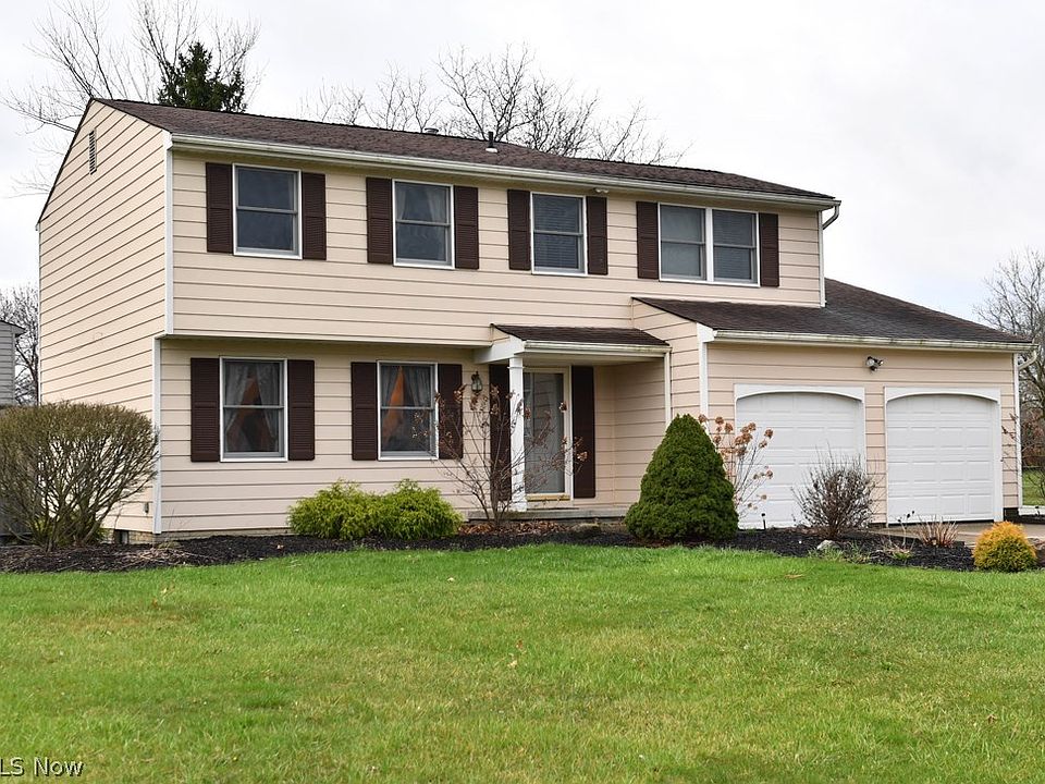 1st image of 22293 Lorraine Dr