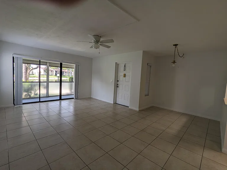 711 Sunny Pine Way #B1 — Photo 5