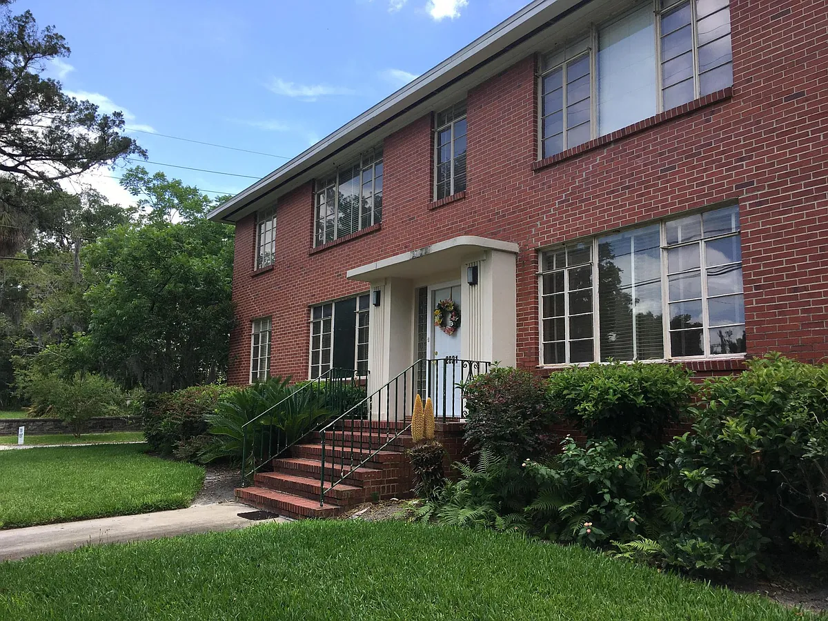 Building Photo - 2821 Saint Johns Ave #3