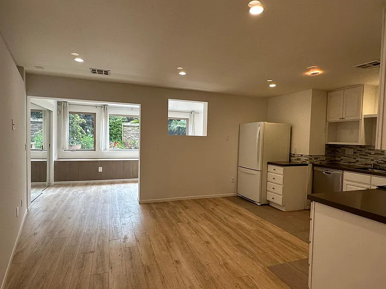3243 Malcolm Ave — Photo 7