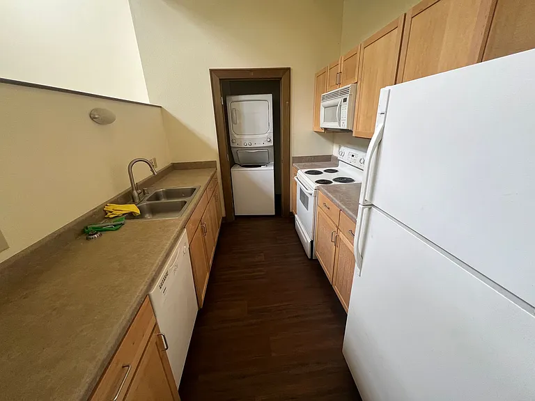 East High Apartments — Photo 88