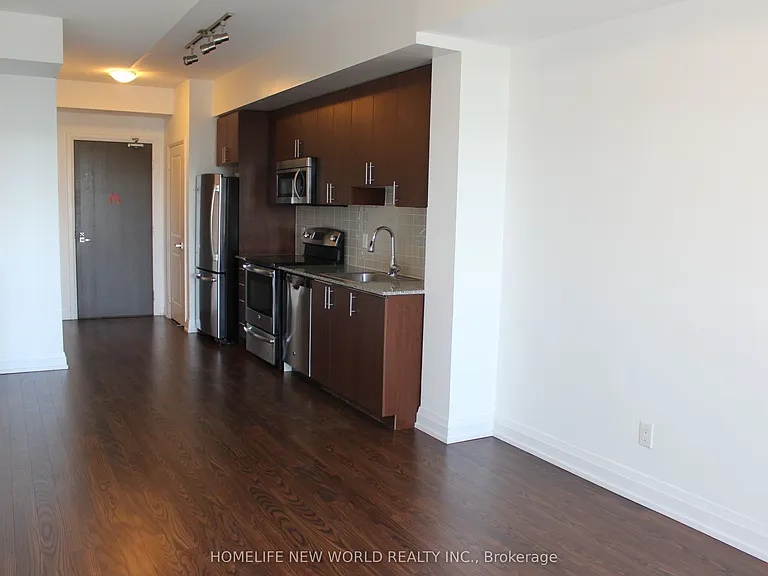 7161 Yonge St #429 — Photo 12