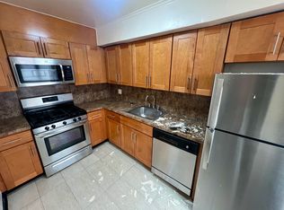 189-15 73rd Ave #D, Fresh Meadows, NY 11365