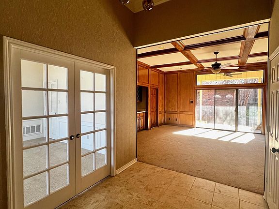 2nd image of 3637 Bluegrass Dr