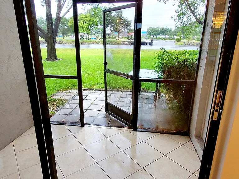 9589 SW 1st Ct — Photo 4