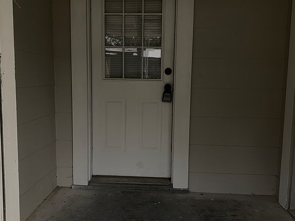4th image of 5901 Ash Ave
