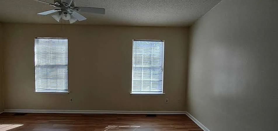 Building Photo - 16 Hackberry Pl