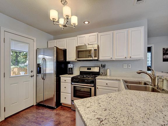 5th image of 3613 Lawton Ave