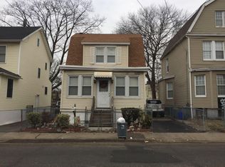 325 Coit St, Irvington, NJ 07111