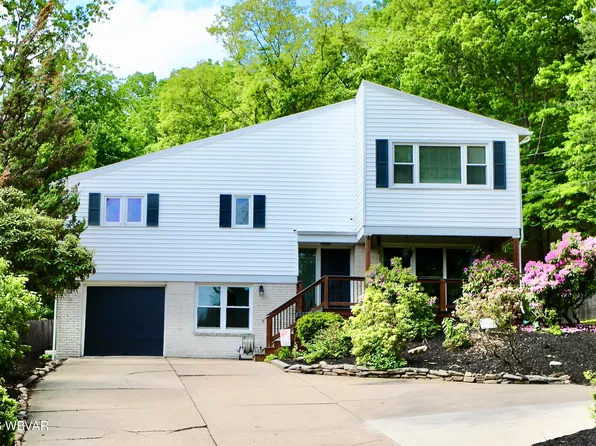 1204 Vallamont Dr NW, Williamsport, PA 17701