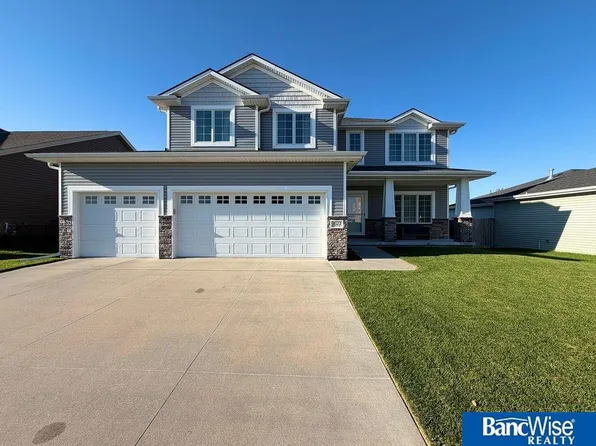 7349 Yankee Woods Dr, Lincoln, NE 68516