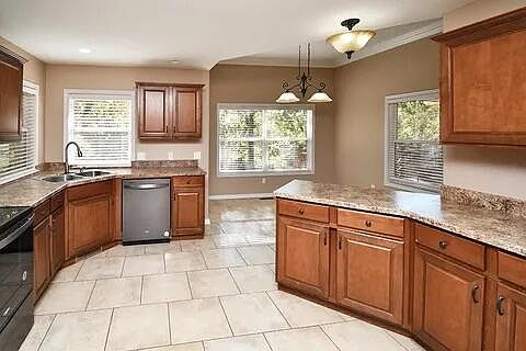 5th image of 296 Lillian Lane
