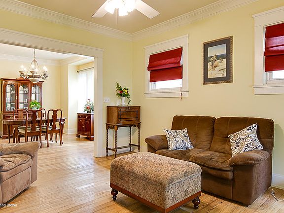 5th image of 2512 Clarendon Ave