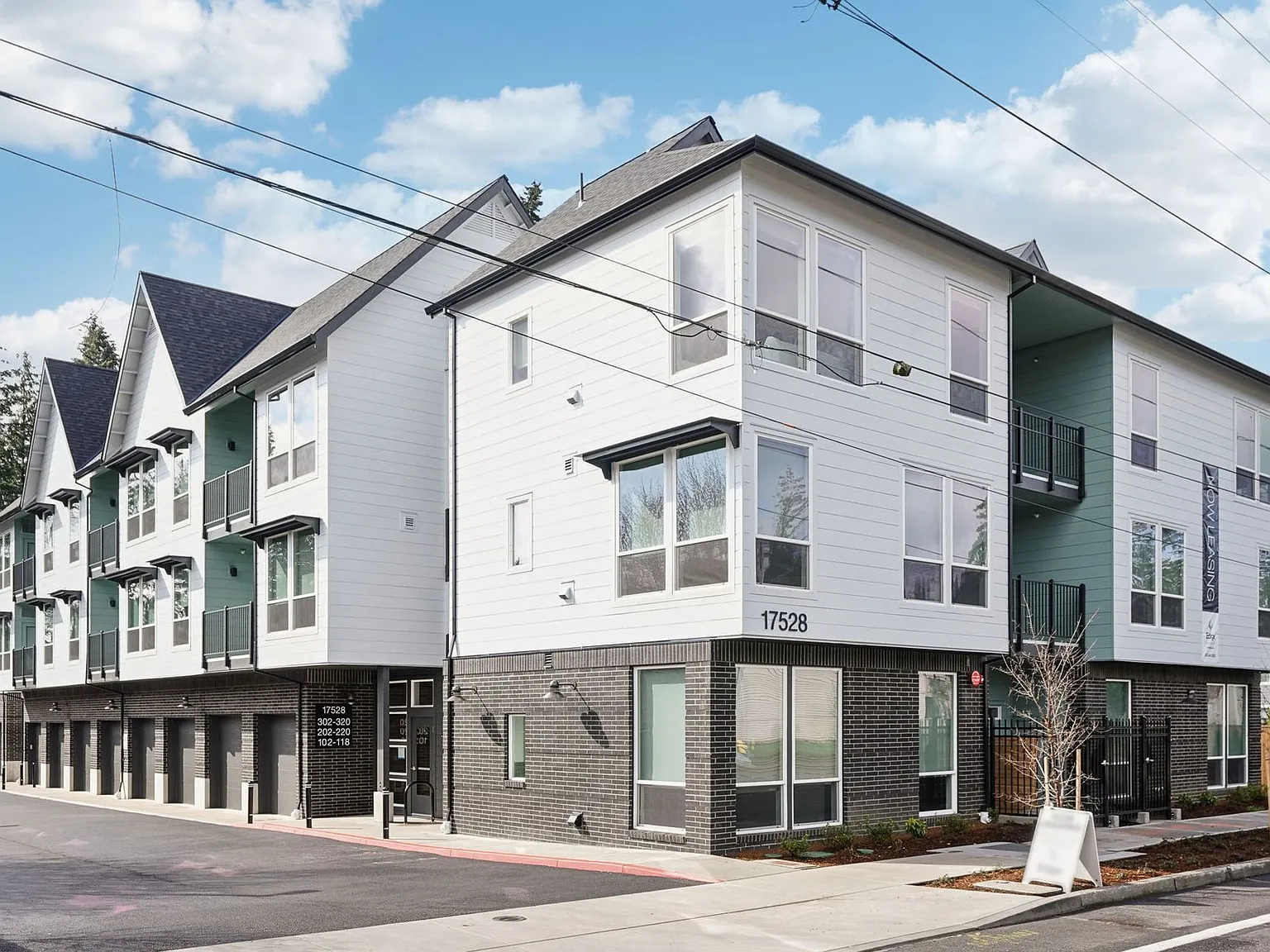 Welcome to Burnside Bluffs Your New Urban Retreat! — Photo 4