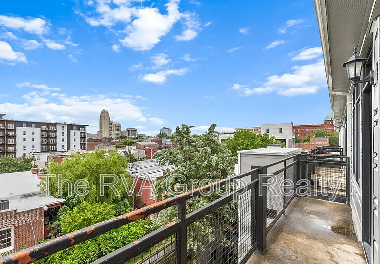 110 W Marshall St #27 — Photo 41